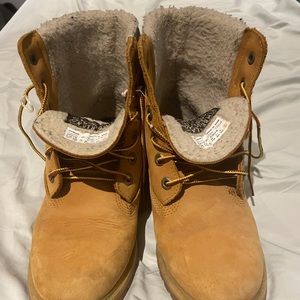 Timberland fleece lined boots size 9